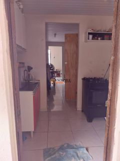 CASA À VENDA COM 2 PAVIMENTOS