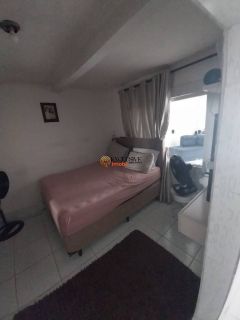 CASA À VENDA COM 2 PAVIMENTOS