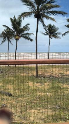 Lote á venda pé na areia