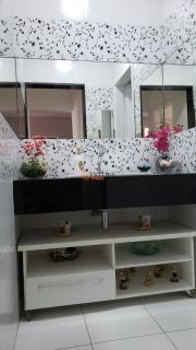 CASA À VENDA NO PEREIRA LOBO