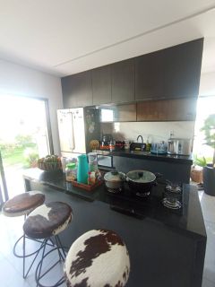 CASA À VENDA – SOL E PRAIA