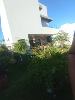 CASA À VENDA – SOL E PRAIA