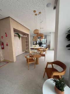 Beach Class Jaguaribe – 40 m² | Quarto e Sala | Andar Alto | Vista Mar