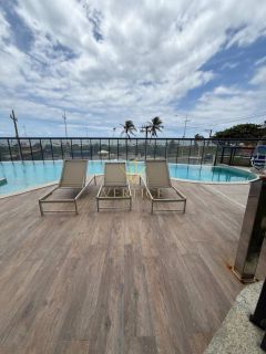 Beach Class Jaguaribe – 40 m² | Quarto e Sala | Andar Alto | Vista Mar