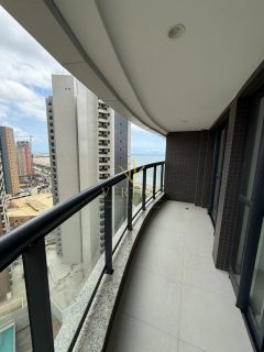 Beach Class Jaguaribe – 40 m² | Quarto e Sala | Andar Alto | Vista Mar