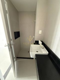 Beach Class Jaguaribe – 40 m² | Quarto e Sala | Andar Alto | Vista Mar