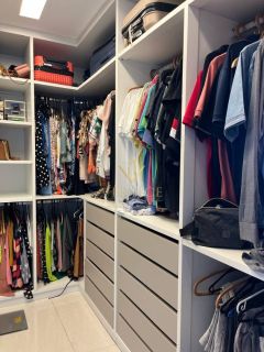 Apartamento 3 Suítes Luxuoso com Vista Mar – Colina A