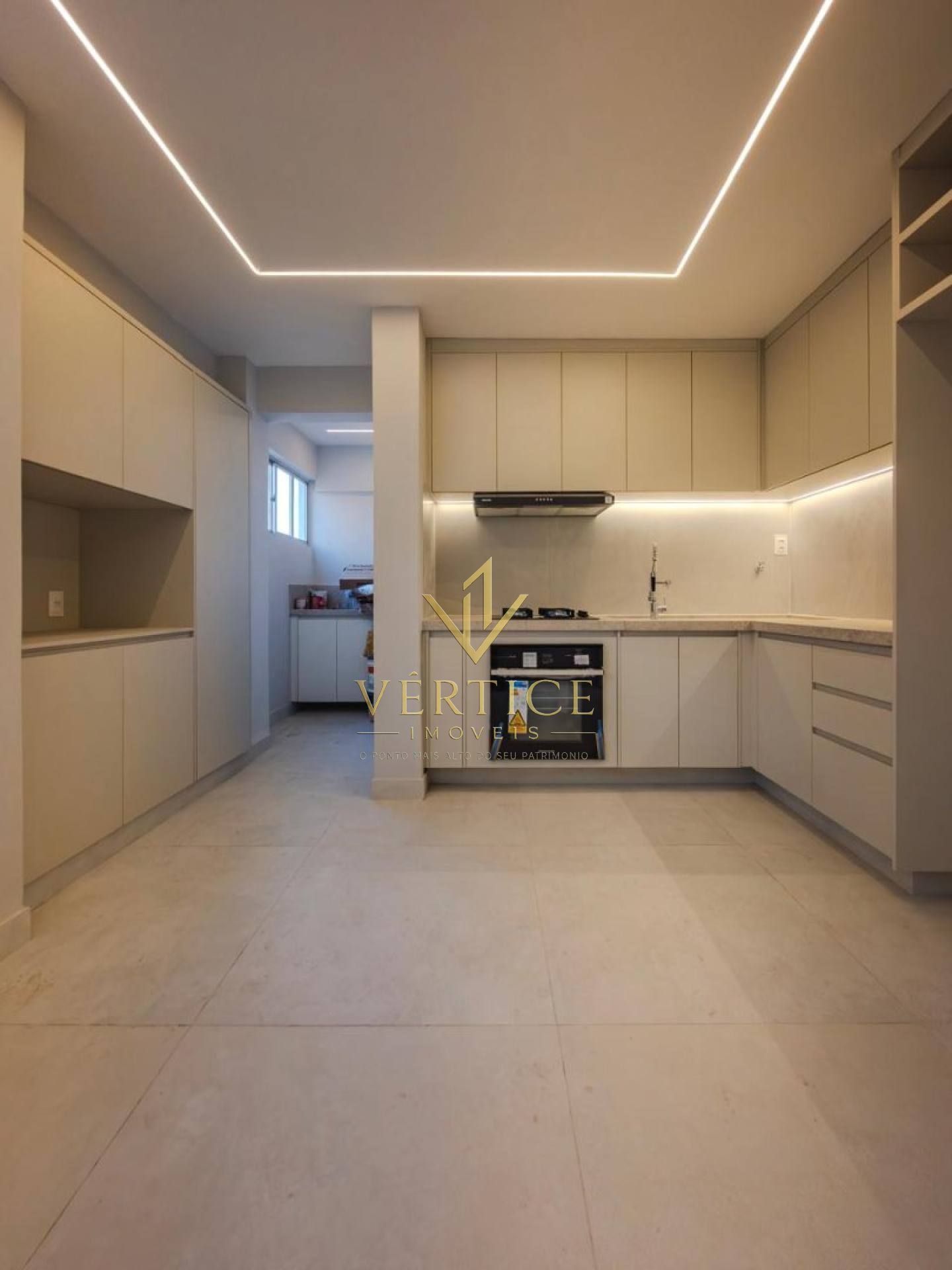 Apartamento 3/4 Reformado | 156 m² | Com Closet | Nascente Total | Itaigara