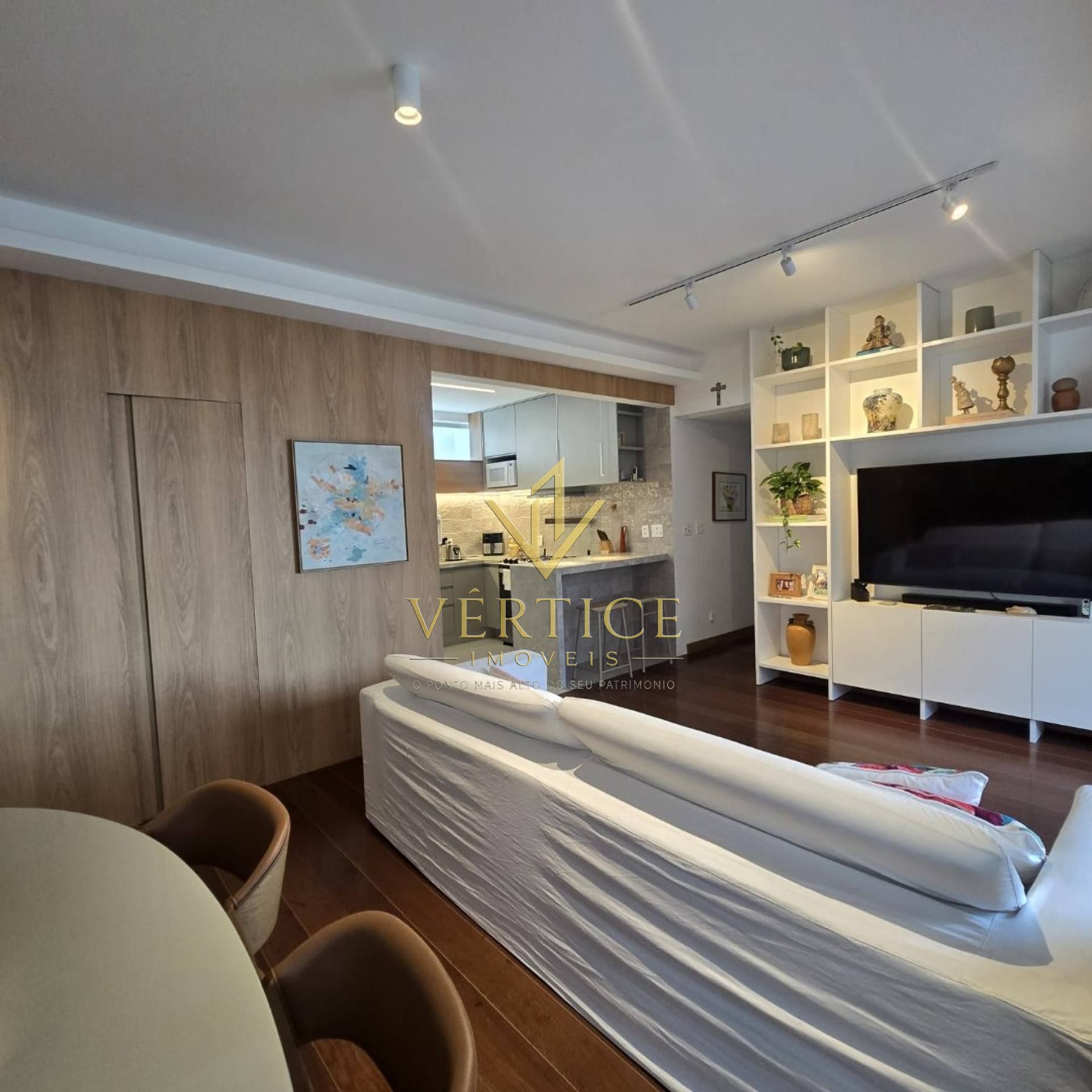 Apartamento de 140 m² | Nascente Total | 4 Quartos | Reformado e Planejado