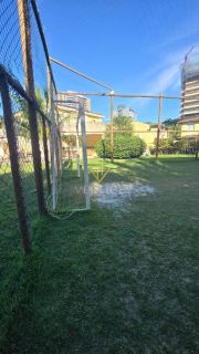 Casa solta 4/4 em Condomínio fechado