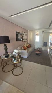 Casa solta 4/4 em Condomínio fechado
