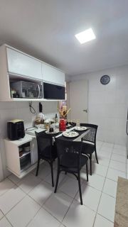 Casa solta 4/4 em Condomínio fechado