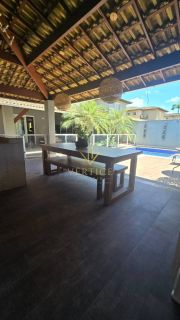 Casa solta 4/4 em Condomínio fechado
