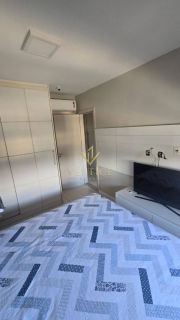 Casa solta 4/4 em Condomínio fechado