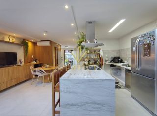 Casa Triplex em Patamares | Energia Solar | 4 Vagas
