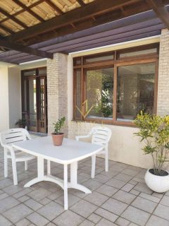 Casa Duplex em Condomínio | 5 Quartos | Piatã