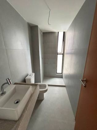 Apartamento Para Vender com 3 quartos 2 suítes no bairro Jardim Oceania em João Pessoa