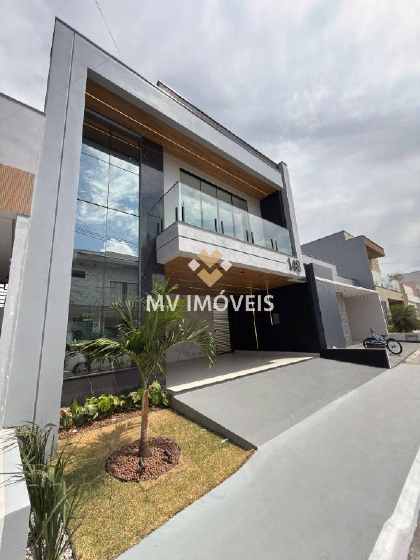 Casa à venda com 4 quartos, 3 suítes, 2 vagas e 201m² no Quarenta Horas (Coqueiro), Ananindeua (PA) — foto 4 de 30