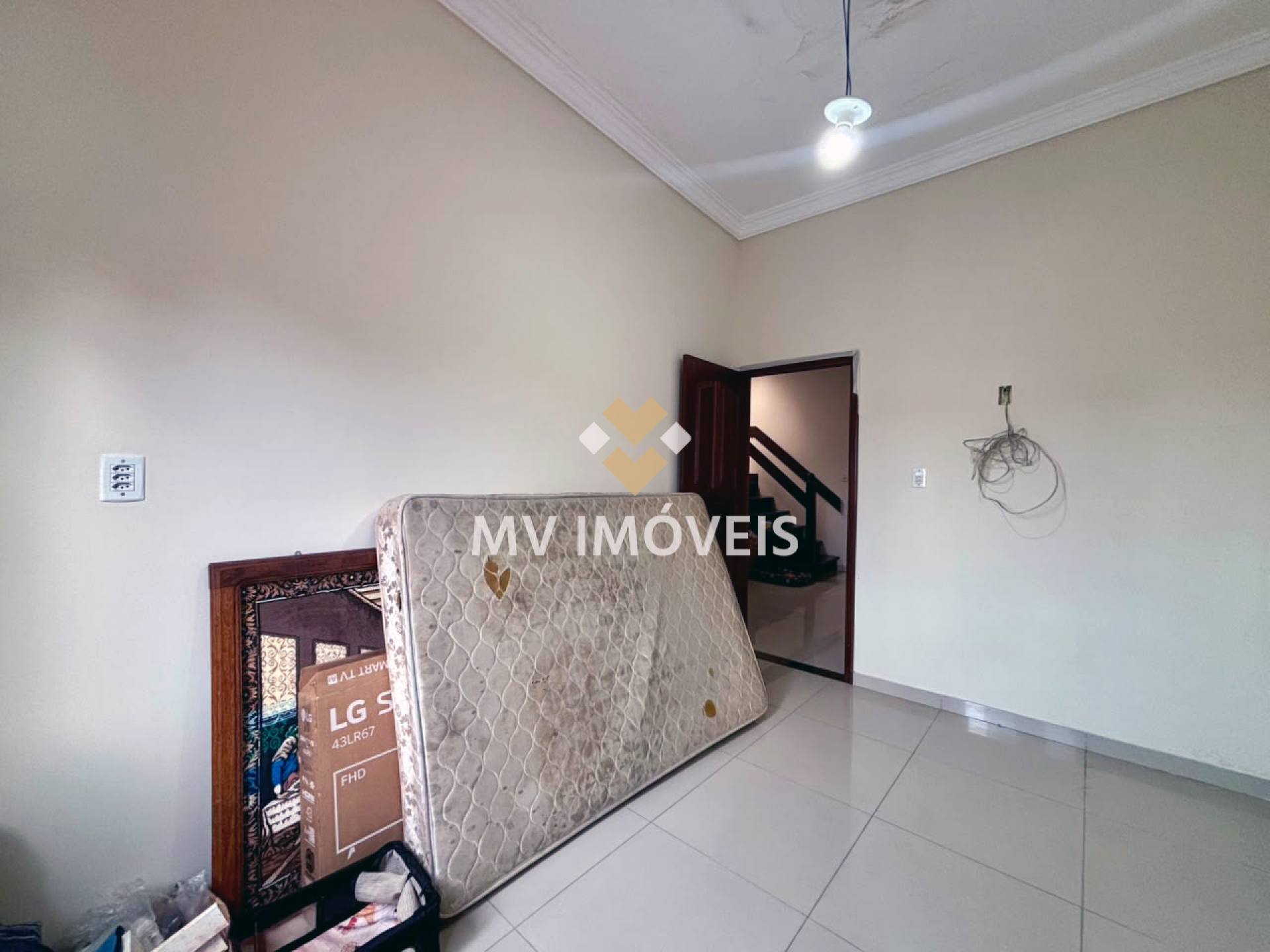 Casa à venda com 3 quartos, 1 suíte, 2 vagas e 220m² no Cabanagem, Belém (PA) — foto 4 de 30