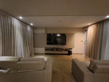 RES. NO JARDIM OCEANIA | 3 SUÍTES, ANDAR ALTO E A POUCOS METROS DA PRAIA