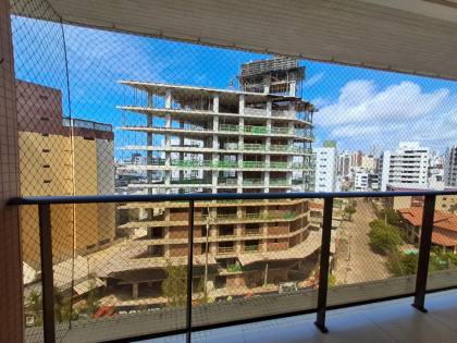 RES. NO JARDIM OCEANIA | 3 SUÍTES, ANDAR ALTO E A POUCOS METROS DA PRAIA