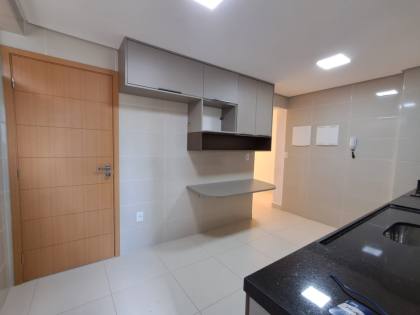 RES. NO JARDIM OCEANIA | 3 SUÍTES, ANDAR ALTO E A POUCOS METROS DA PRAIA