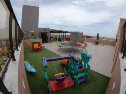 RES. NO JARDIM OCEANIA | 3 SUÍTES, ANDAR ALTO E A POUCOS METROS DA PRAIA