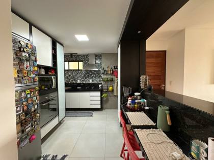 Apartamento mobiliado à venda com 3 quartos, 3 suítes e 2 vagas no Jardim Oceania - João Pessoa/PB