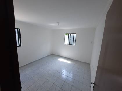 Apartamento térreo à venda com 3 quartos, 1 suíte e 1 vaga no Bessa - João Pessoa/PB