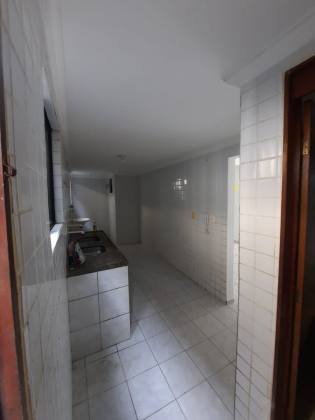Apartamento térreo à venda com 3 quartos, 1 suíte e 1 vaga no Bessa - João Pessoa/PB