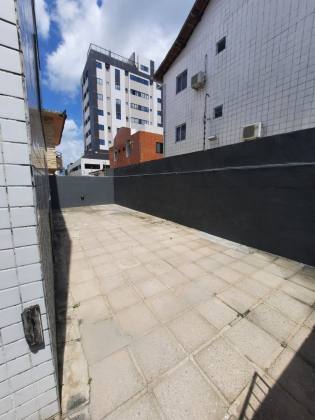 Apartamento térreo à venda com 3 quartos, 1 suíte e 1 vaga no Bessa - João Pessoa/PB