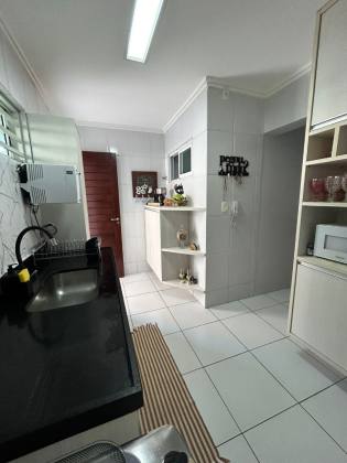 Apartamento térreo à venda com 3 quartos, 1 suíte e 1 vaga em Intermares - Cabedelo/PB