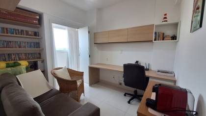 Apartamento todo reformado a venda 03 quartos em Manaira