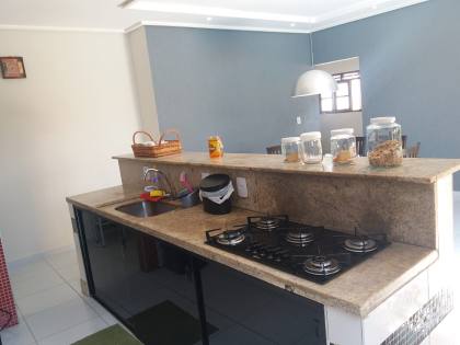 LOCAÇÃO DE EXCELENTE CASA NO TREZE DE MAIO 