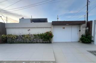 Casa com 3 Suítes Próx. ao GBarbosa Hiper Sul