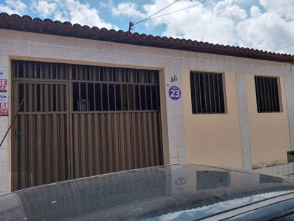 CASA NO EDUARDO GOMES