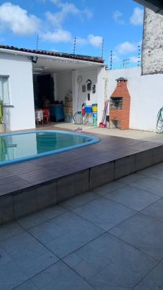 Casa em Rua Pública