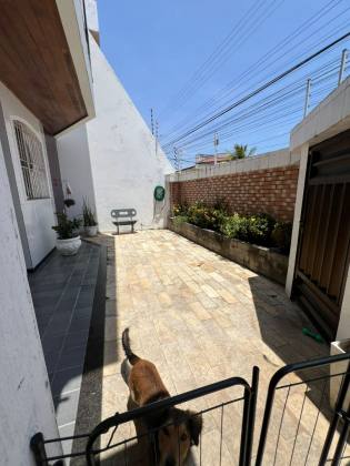CASA EM PARQUE DOS COQUEIROS
