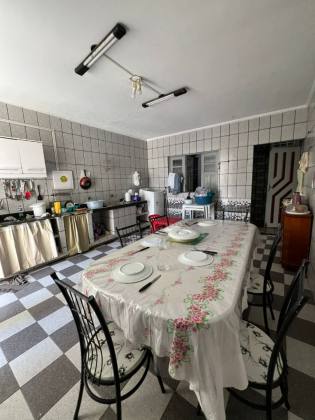 CASA EM PARQUE DOS COQUEIROS