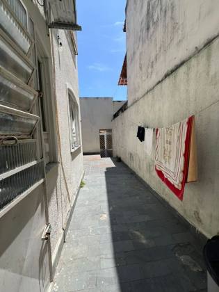 CASA EM PARQUE DOS COQUEIROS