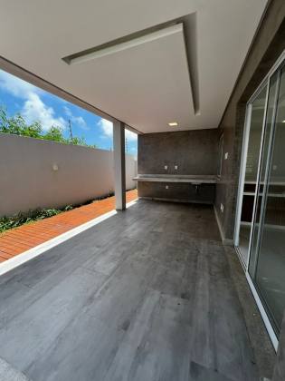 CASA NO CONDOMÍNIO FRAGATTA