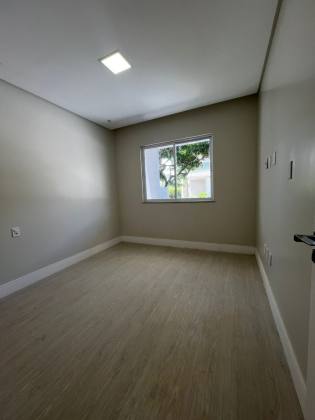 CASA NO CONDOMÍNIO FRAGATTA