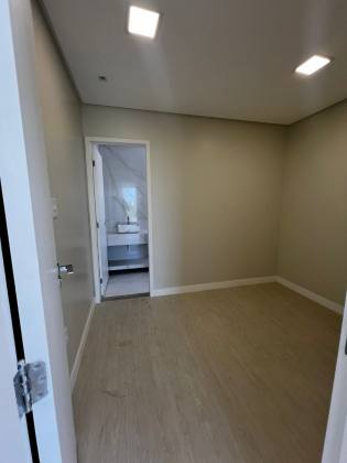 CASA NO CONDOMÍNIO FRAGATTA