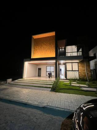 CASA NO SOL E PRAIA