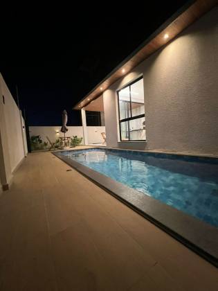 CASA NO SOL E PRAIA