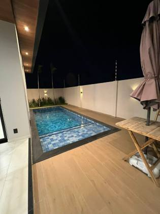 CASA NO SOL E PRAIA