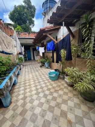 CASA NO BAIRRO INDUSTRIAL