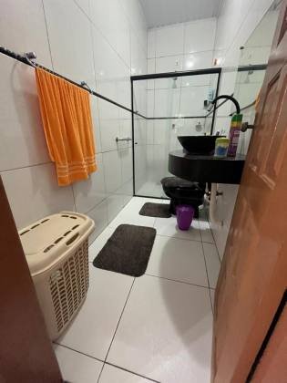 CASA NO BAIRRO INDUSTRIAL