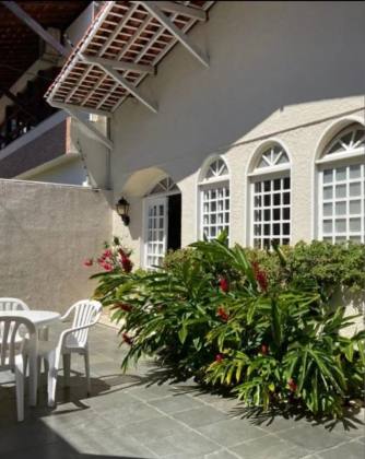 CASA EM RUA PÚBLICA - JARDINS