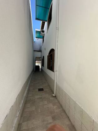 CASA EM RUA PÚBLICA - SUÍSSA